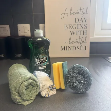 Konukevi West Lakes 3 Bedroom - Sleeps 5 - Self Check In - Fully Furnished House