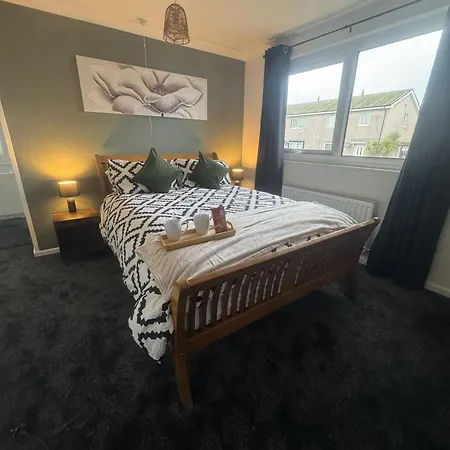 Πανσιόν West Lakes 3 Bedroom - Sleeps 5 - Self Check In - Fully Furnished House Workington