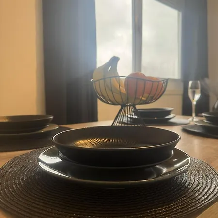 West Lakes 3 Bedroom - Sleeps 5 - Self Check In - Fully Furnished House Πανσιόν